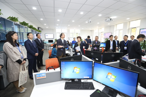 北京語(yǔ)言大學(xué)召開本科教學(xué)工作審核評(píng)估專家見面會(huì)